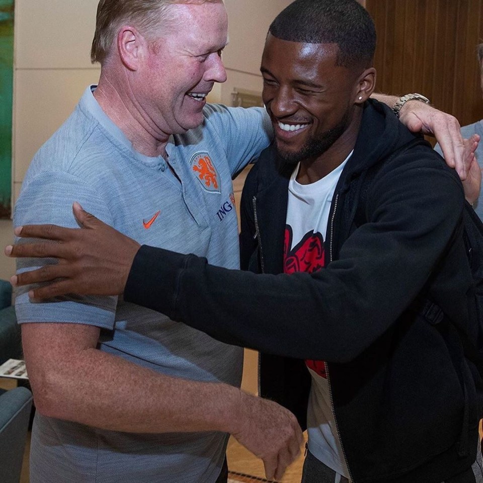  Coach Ronald Koeman greets Wijnaldum