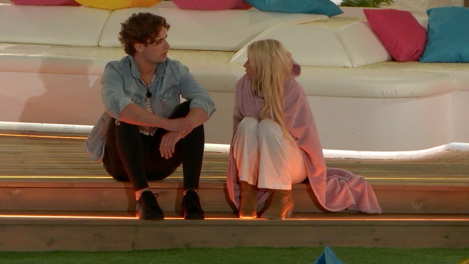  Love Island's Joe and Lucie are seemingly plotting to win, says Sam