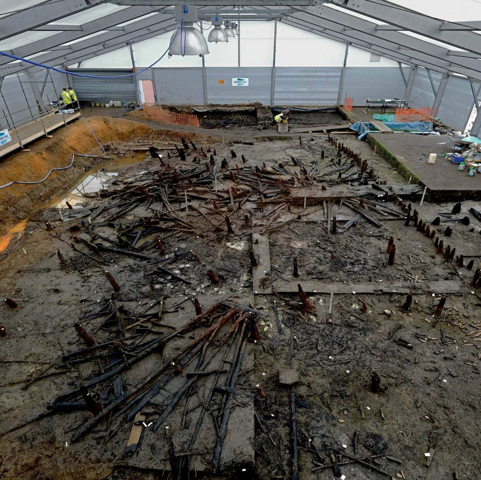  This site is so well preserved that you can see clear out lines of Bronze Age huts and lots of artefacts have been found inside them