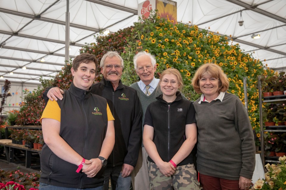  The Sun's gardening editor Peter Seabrook (centre) and his team have selected varieties from across the globe