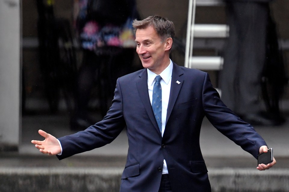  Jeremy Hunt is described as 'desperate' to secure the extra votes