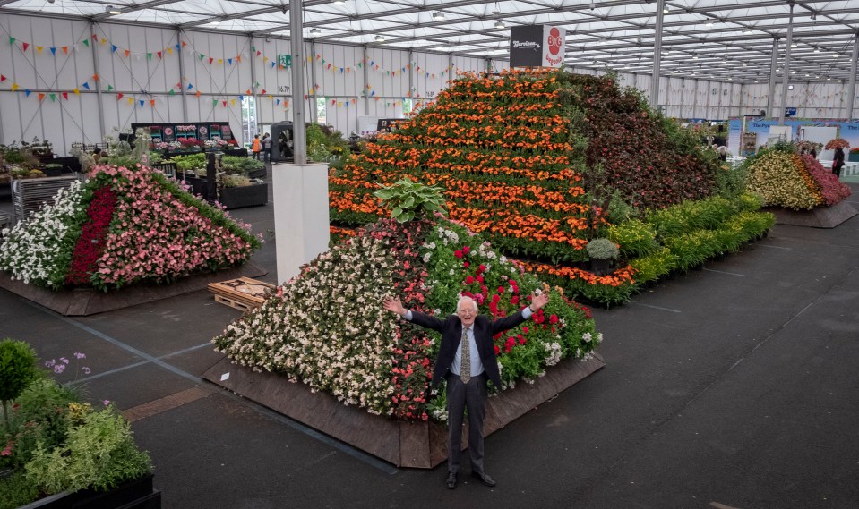  The Sun celebrates its 50th birthday with the biggest flower show display Britain has ever seen