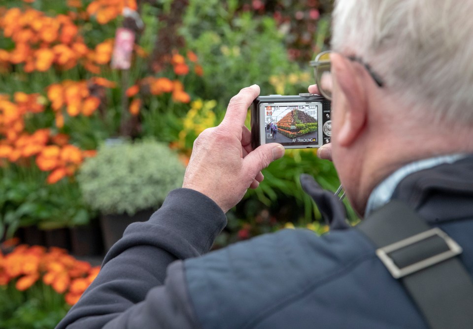  The Gardeners World Live event also features TV gardening experts such as Alan Titchmarsh and Monty Don