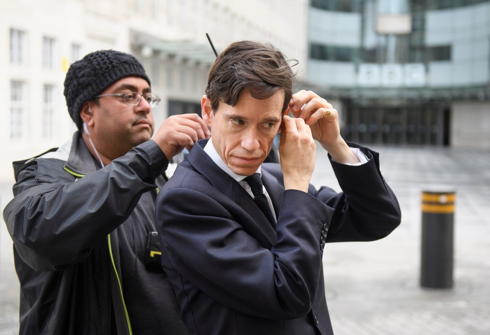  Rory Stewart is keen to take on Boris