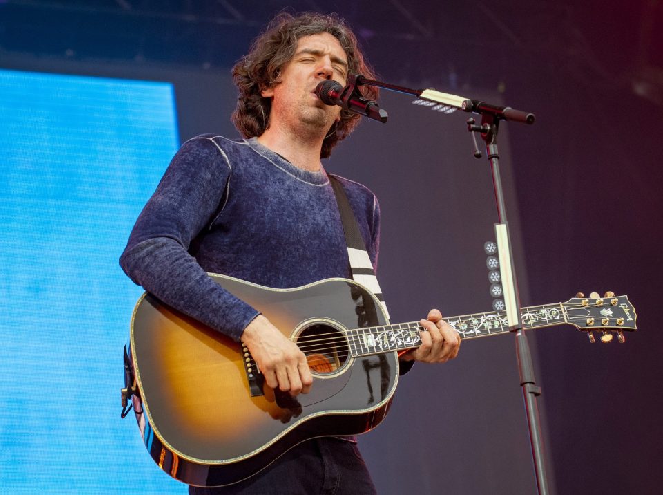  Lead singer Gary Lightbody made the announcement on the bands Facebook page today