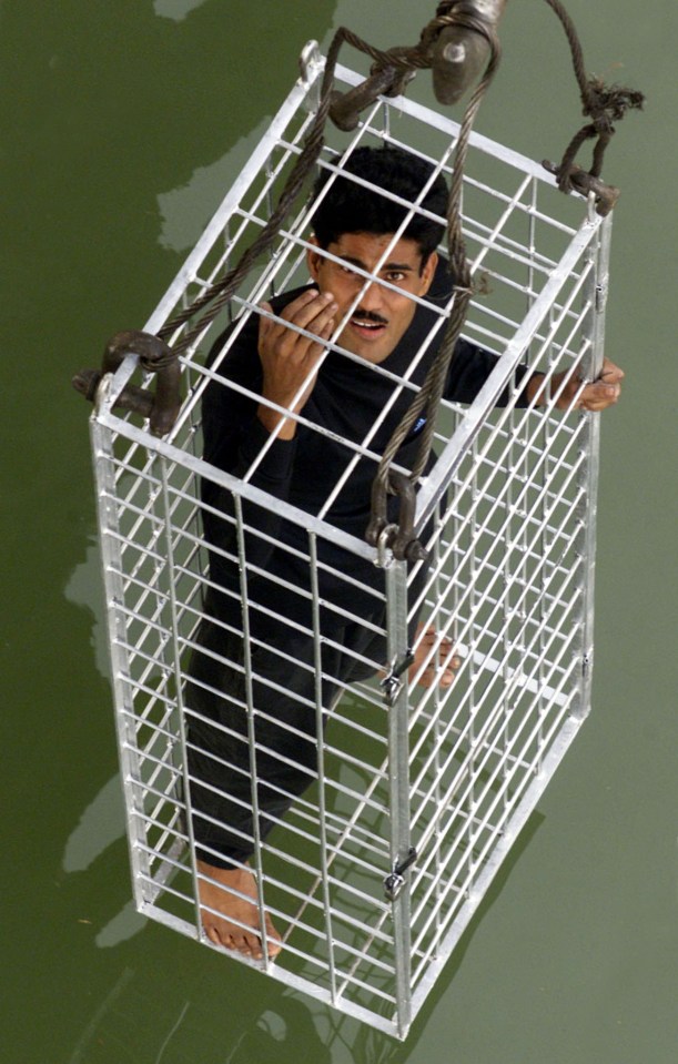 Lahiri escaped from a locked cage under water in around 15 seconds in this 2002 attempt