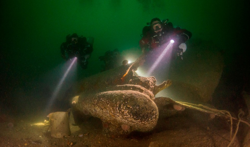  Divers can already swim around the scuttled dreadnoughts