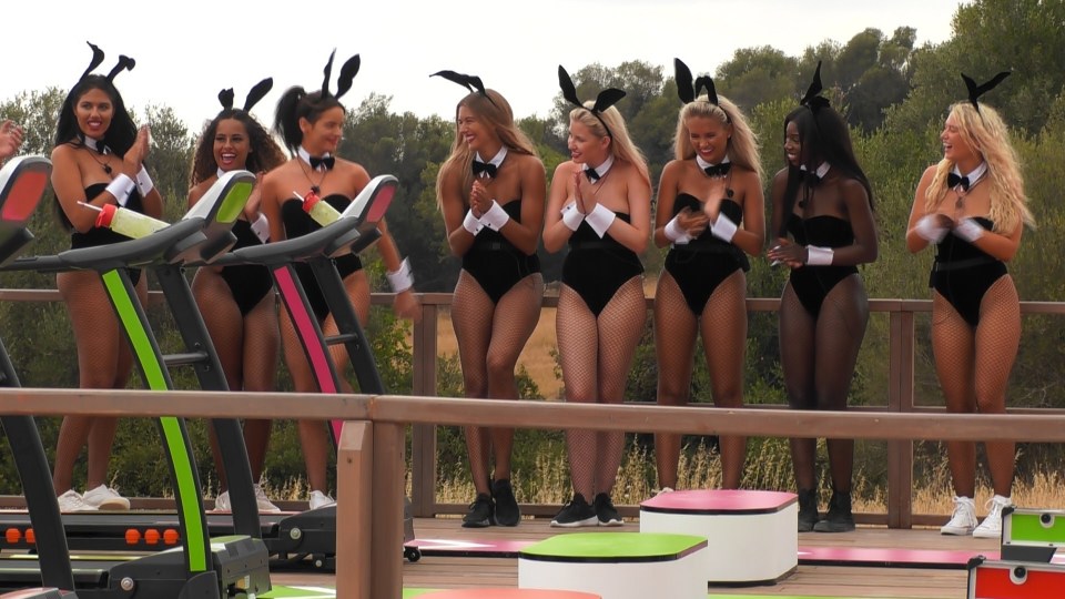  All of the girls have to dress as sexy gym bunnies for the challenge