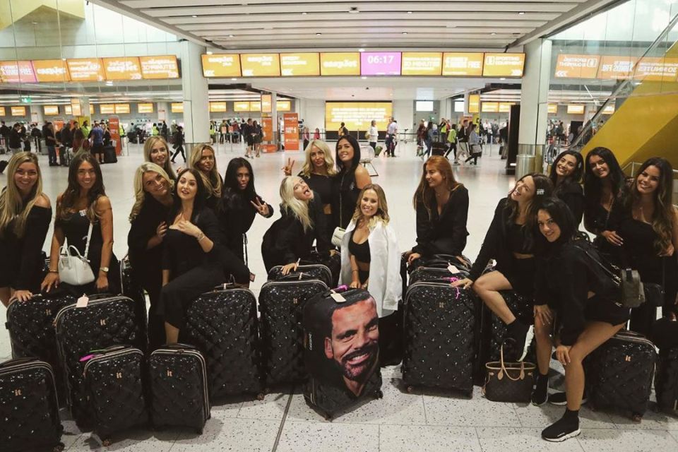  Kate set off on her luxury hen do with all her girlfriends - and no Towie mates in sight