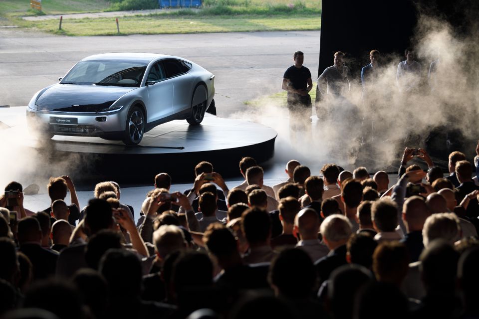  The car can be recharged by solar power