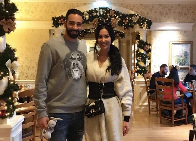  In a now deleted Instagram post, Madi and Zayn's famous parents reunited for a Christmas family day out at Disneyland Paris