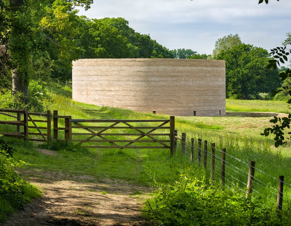  Writ In Water, Runnymede, Surrey,was built against against the backdrop of a lightly wooded hillside and marks the site of the sealing of Magna Carta in 1215