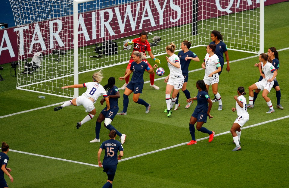  Rapinoe's early free-kick evaded everyone and found the back of the net with just five minutes on the clock