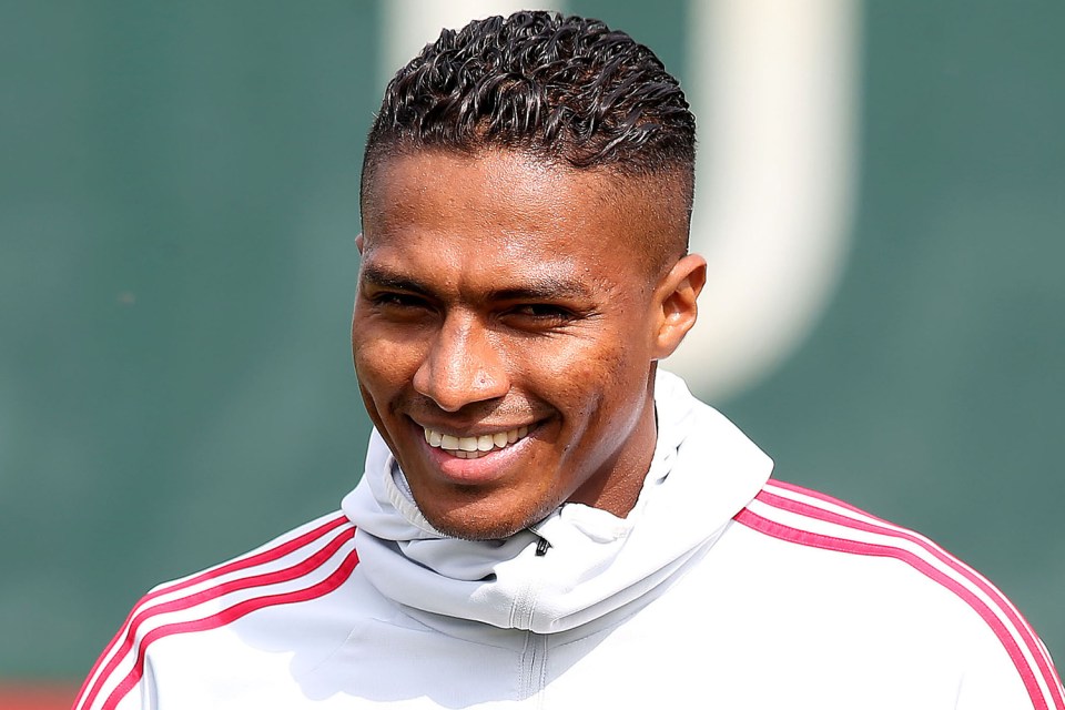  David Beckham wants Antonio Valencia to join his MLS franchise in Miami