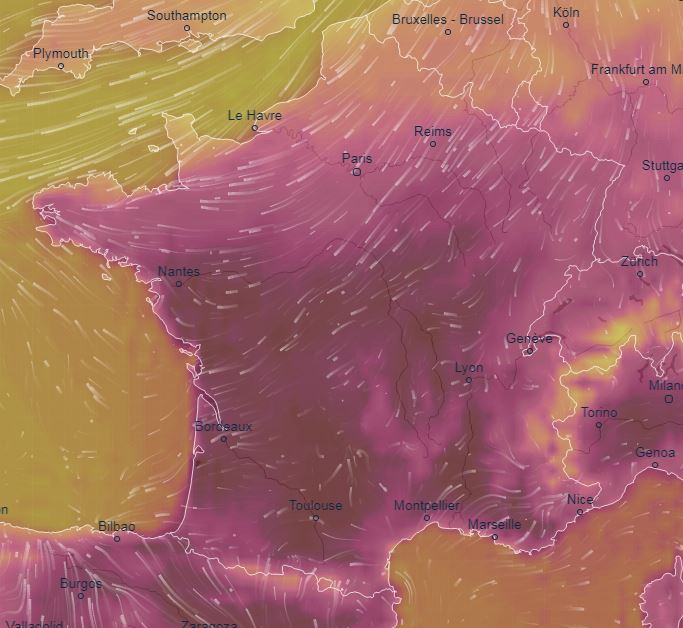  The mercury is set to soar over 40C in France this week