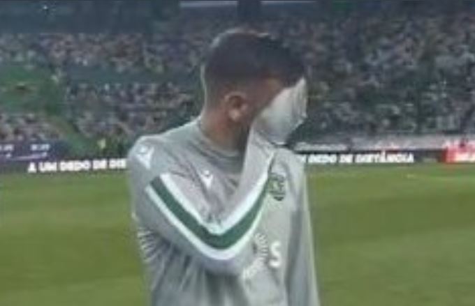  Bruno Fernandes was in tears at Sporting Lisbon's game with Valencia