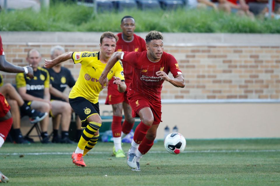  Alex Oxlade-Chamberlain in action for Liverpool