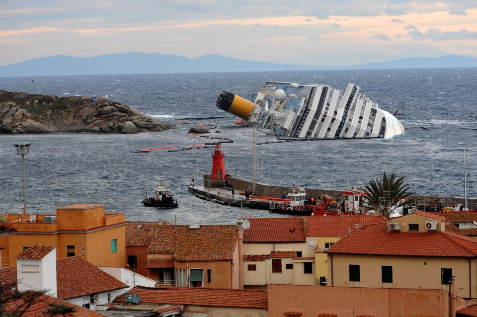  32 people died when the Costa Concordia capsized