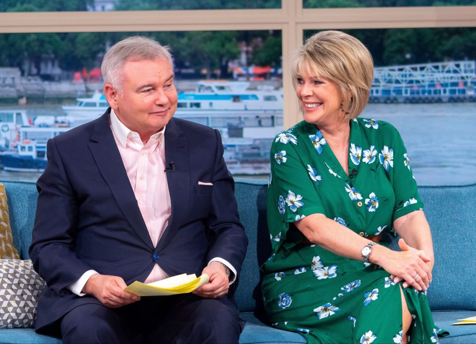  Eamonn Holmes and Ruth Langsford are first choice to stand in