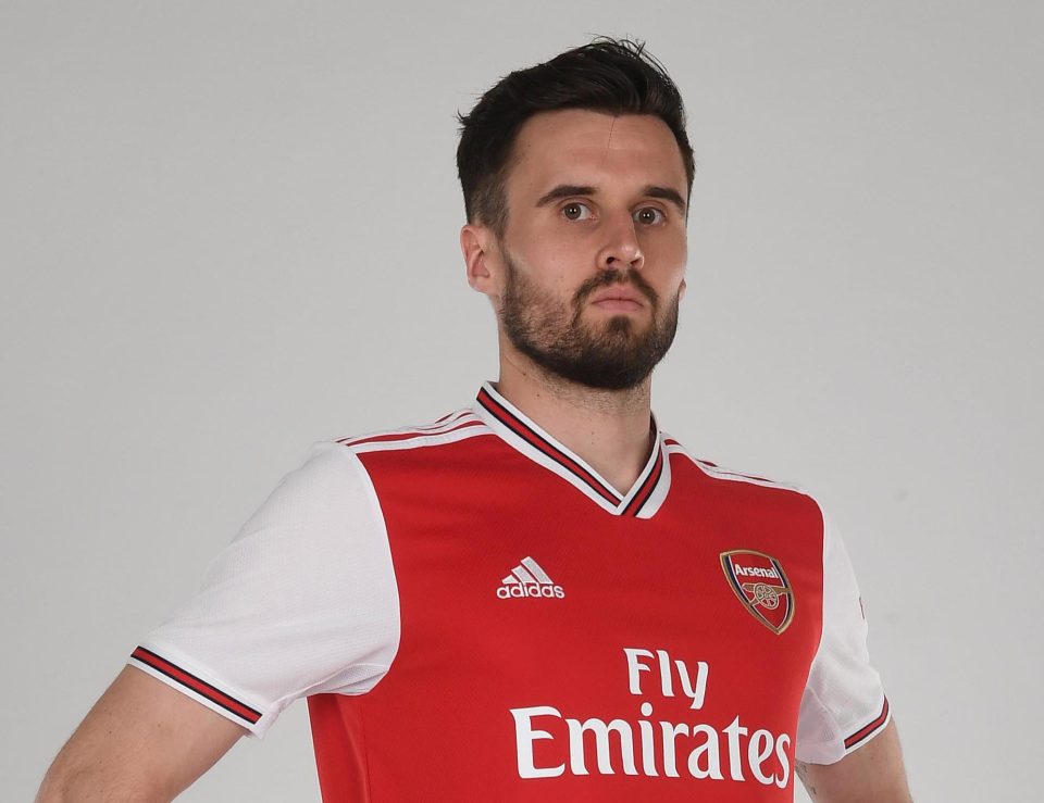  Jenkinson could be on his way out of Arsenal despite being one of the players to appear in their new kit