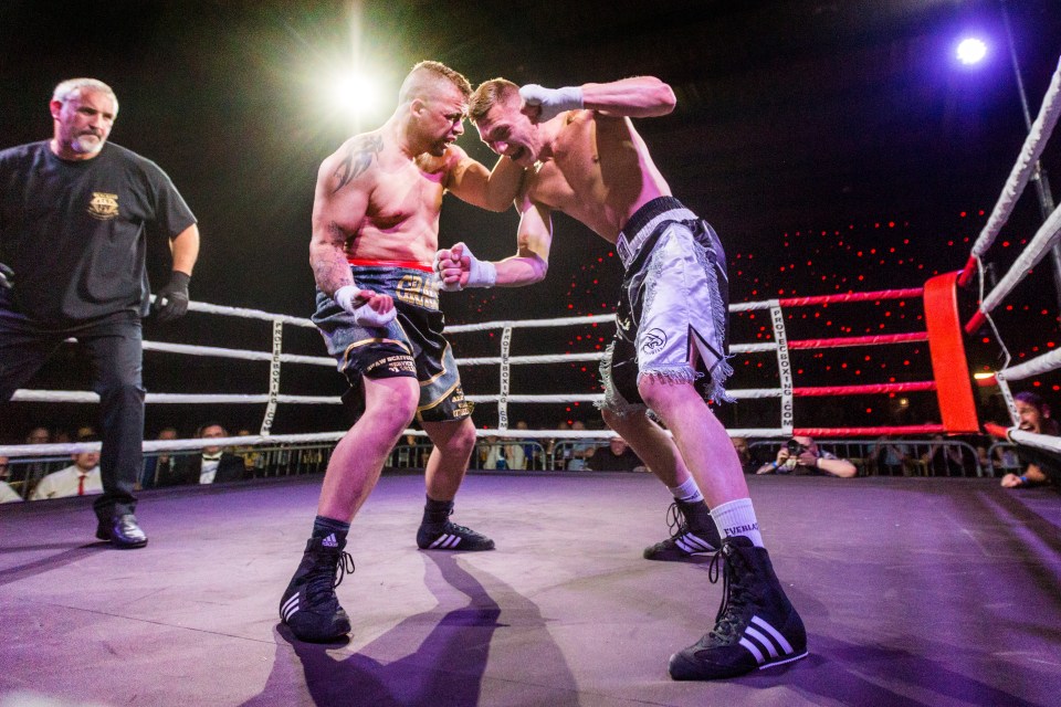  Shaun referees the fights at the Bowlers Exhibition Centre