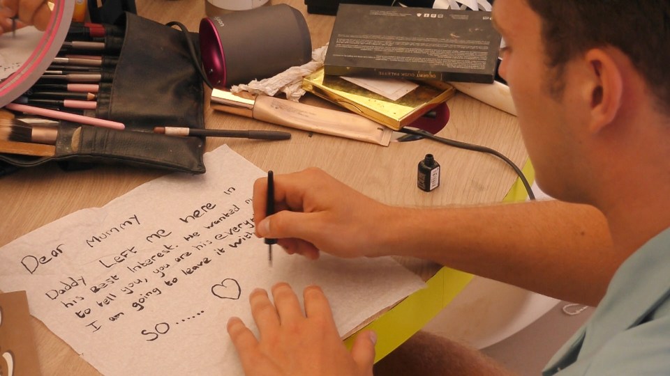  Tommy's best mate Curtis Pritchard writes a note for Ellie-Belly to give his 'mum'