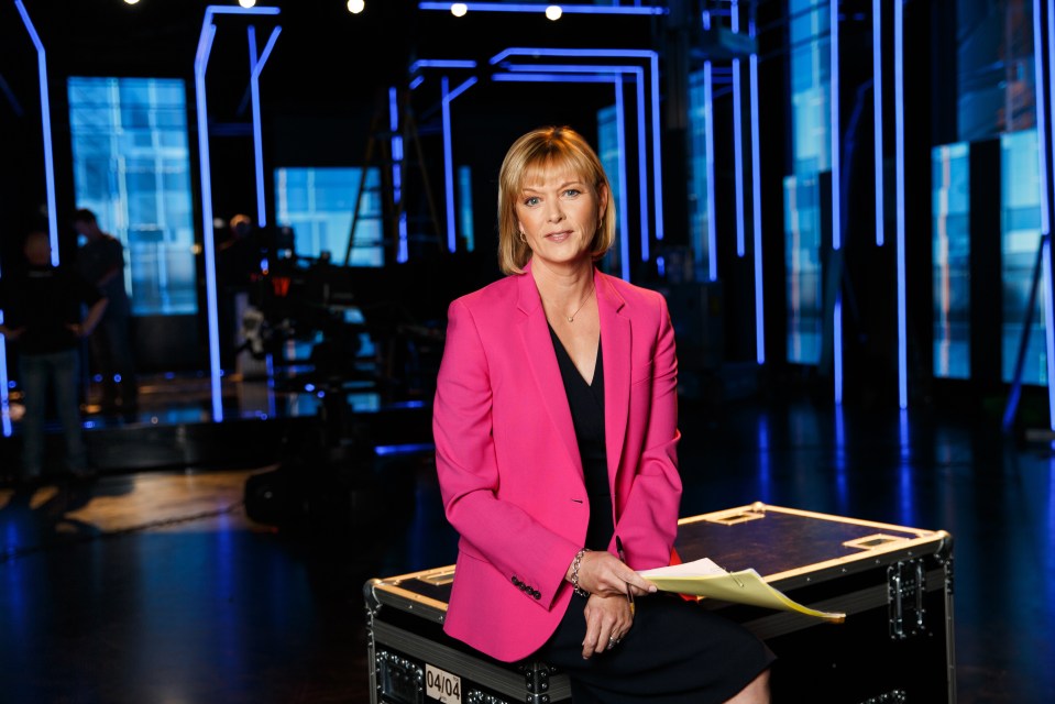  Julie Etchingham is a veteran newsreader and royal correspondent