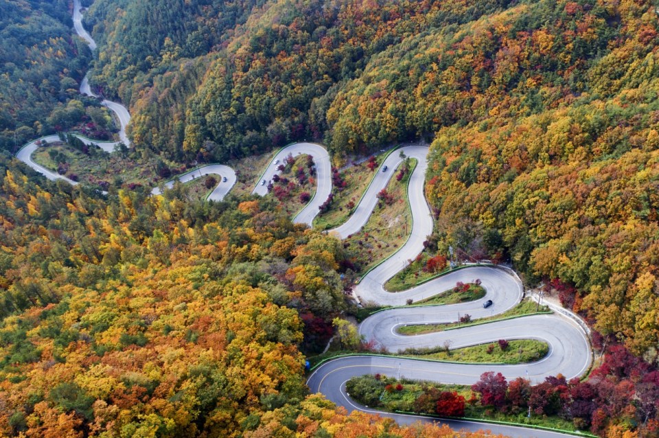  Cars on a winding road