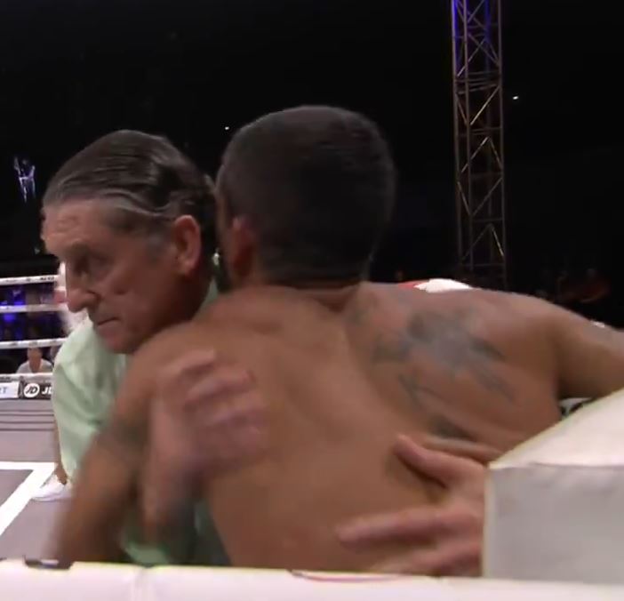  Emanuele Blandamura was left needing the help of the ref after being caught by the ferocious right hook