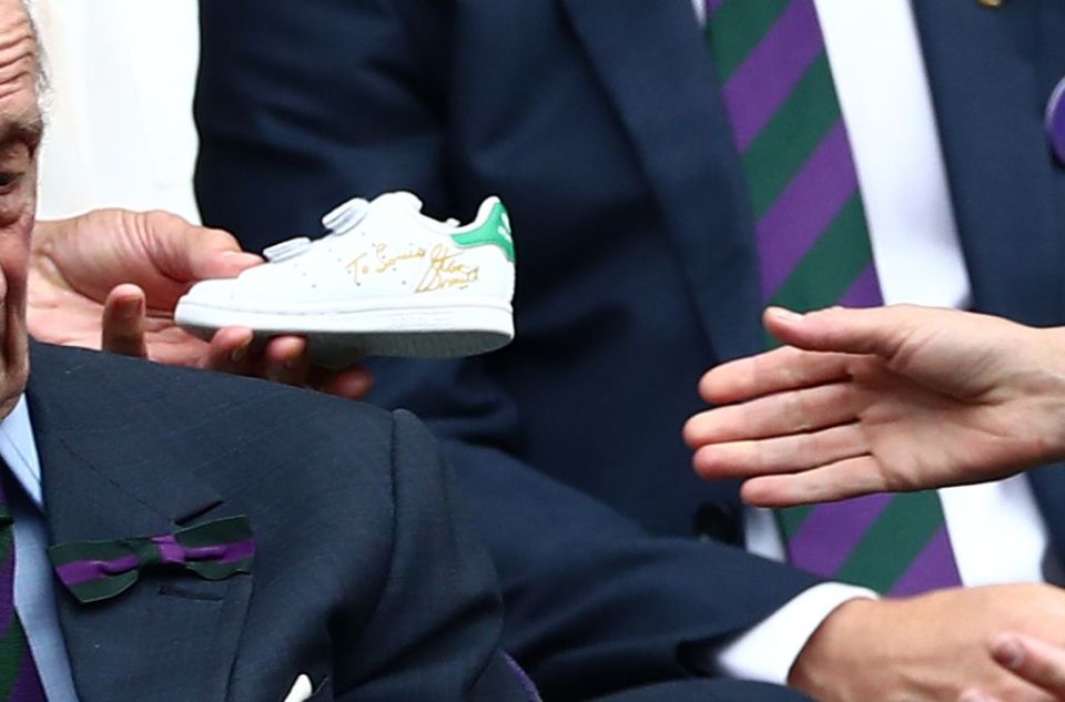 On the trainers was a message written in gold pen reading: "To Louis" alongside the tennis legend's signature