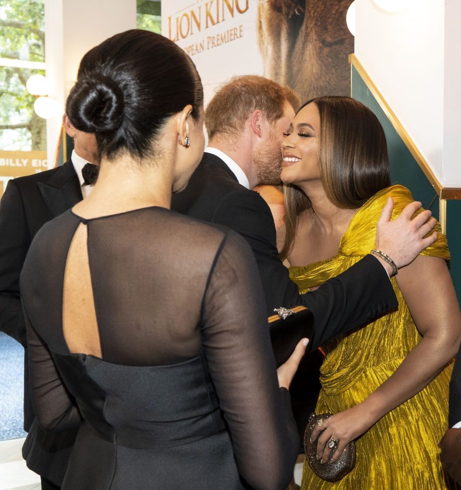  Harry kissed Beyonce while Meghan looked on