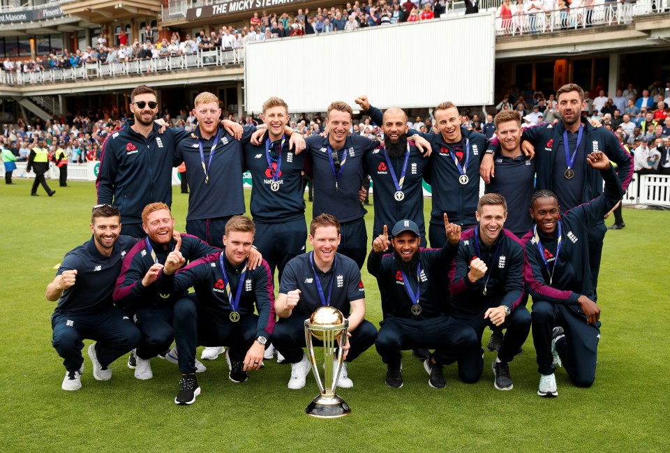  The England cricket team today brushed off their hangover to celebrate with fans at the Oval today