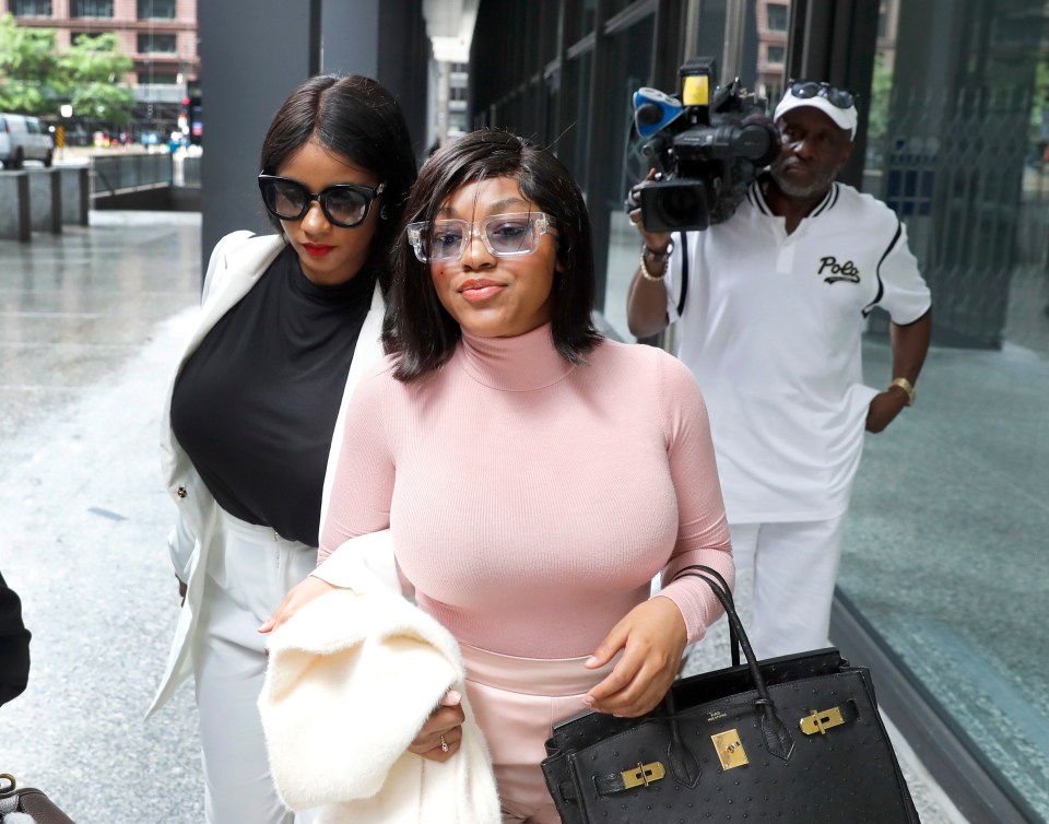  Kelly's girlfriends Joycelyn Savage, left, and Azriel Clary turned up at the Chicago courtroom