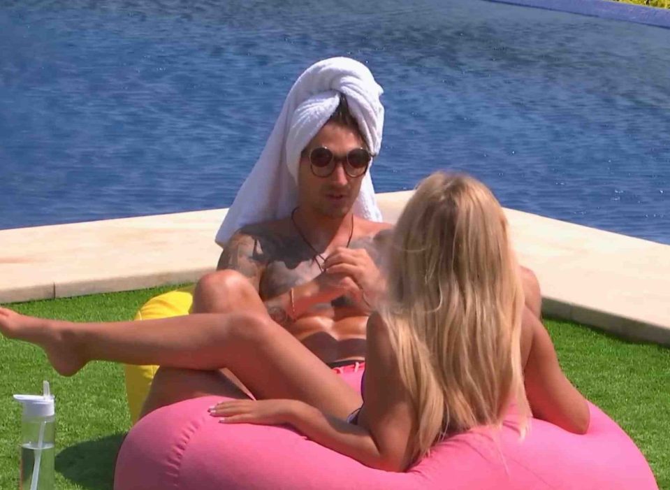  Love Island's Chris Taylor and Harley Brash chatted by the villa's pool