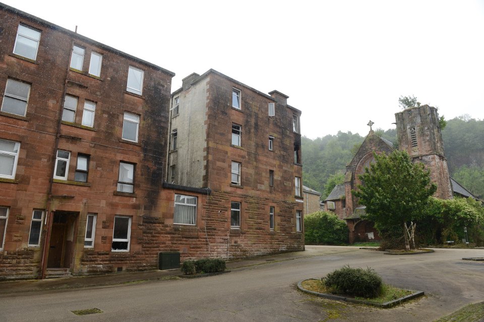  Just 20 people now live in 430 rundown flats in the Clune Park estate, in Port Glasgow