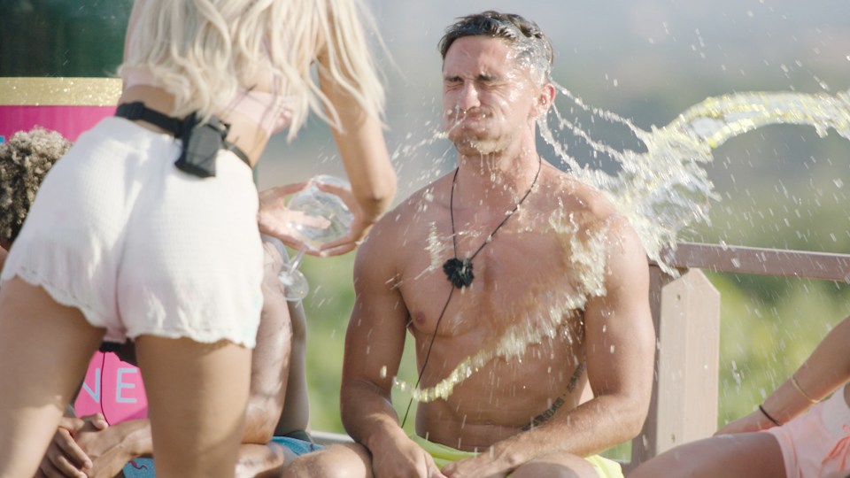  Islanders got soaking wet in the latest Love Island challenge