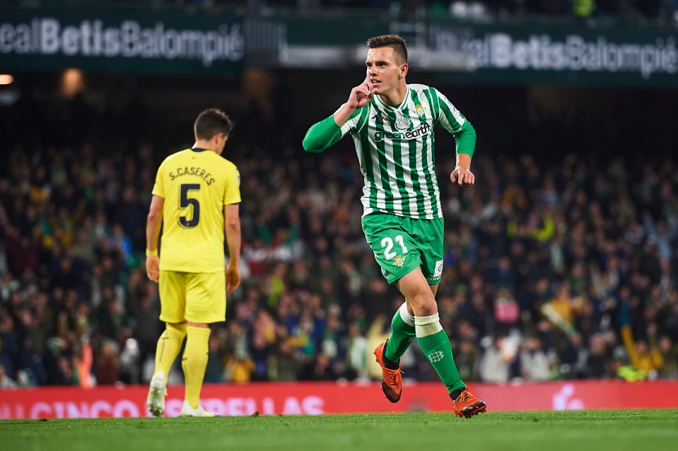  Real Betis midfielder Giovani Lo Celso is nearing a move to Tottenham