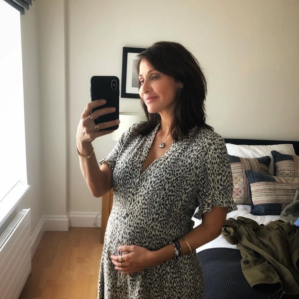  Natalie Imbruglia has revealed she's pregnant with her first child after using a sperm donor to conceive through IVF