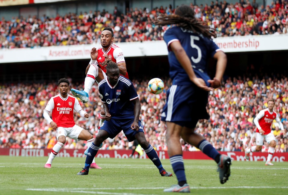  Pierre-Emerick Aubameyang opened the scoring just before half-time at the Emirates