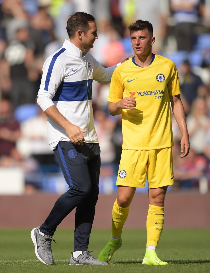  Mason Mount scored a quick-fire double in the second half against Reading