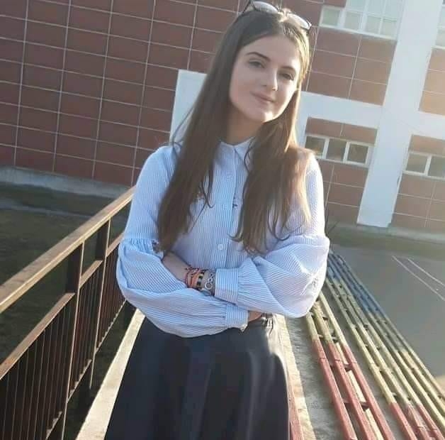  Alexandra Macesanu, 15, is thought to have been murdered by her kidnapper