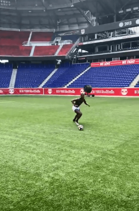  Paul Pogba was training on his own in New York