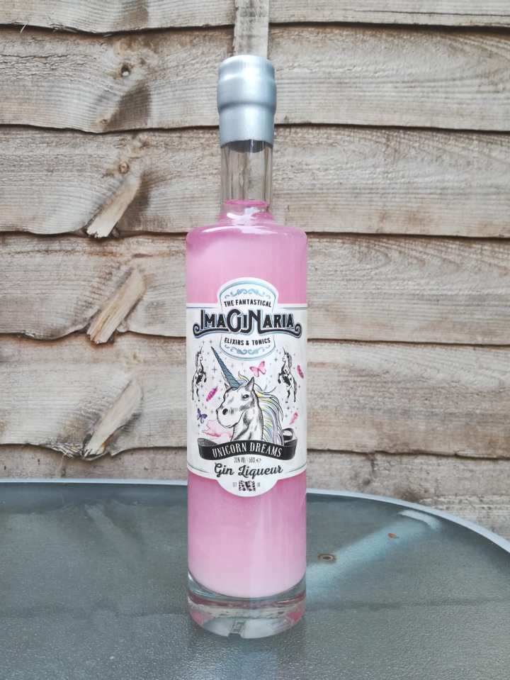  The shimmery, candyfloss coloured gin tastes like Love Hearts