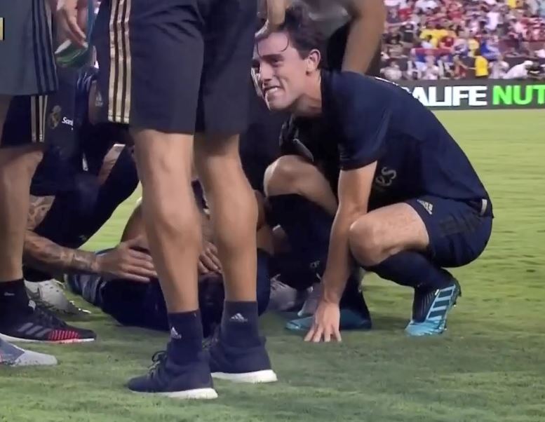  Alvaro Odriozola could be seen with a concerned look on his face as he spoke to Asensio