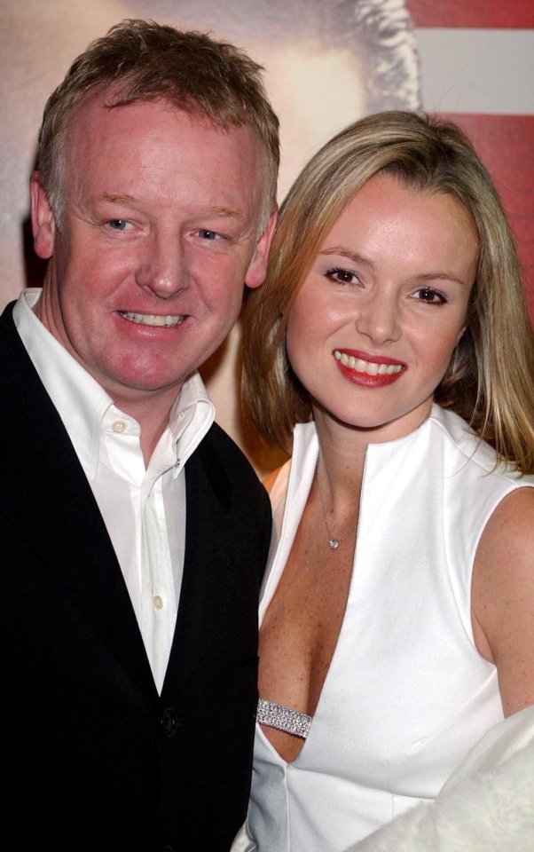  Amanda Holden with her first husband Les Dennis in 2001 shortly before their split