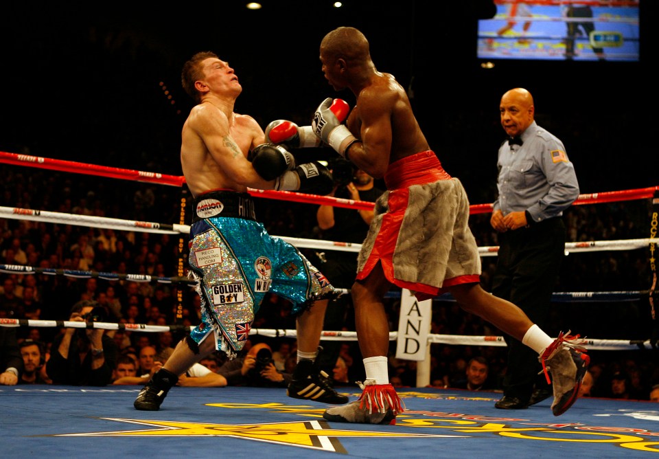  Hatton said he thought about taking his own life following his 2007 defeat to Floyd Mayweather