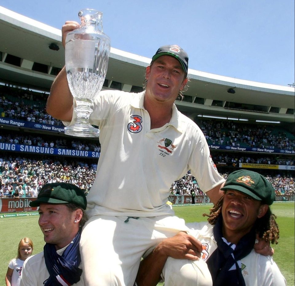  Warne, pictured here celebrating 2007 Ashes glory, knows what it takes to beat England