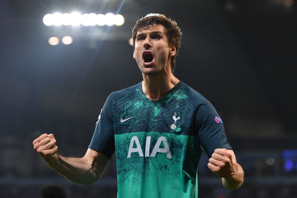  Fernando Llorente has emerged as a shock transfer target for Manchester United