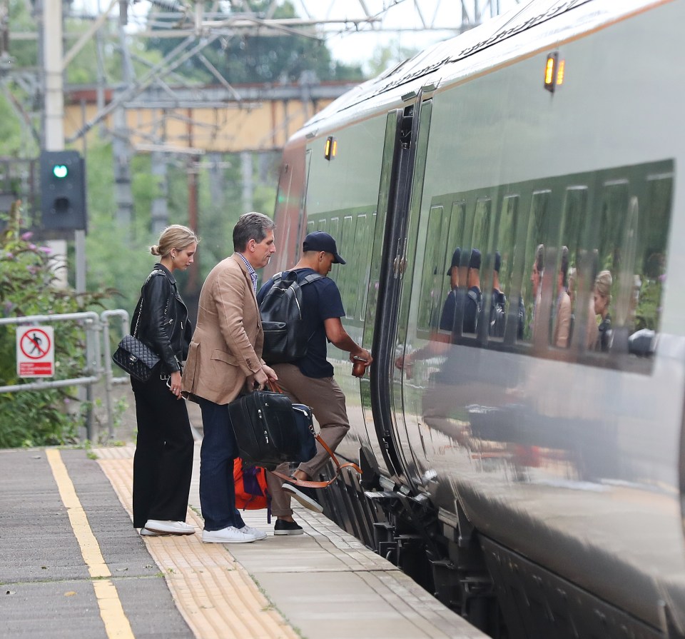  Sanchez did finally manage to board his train to London an hour later