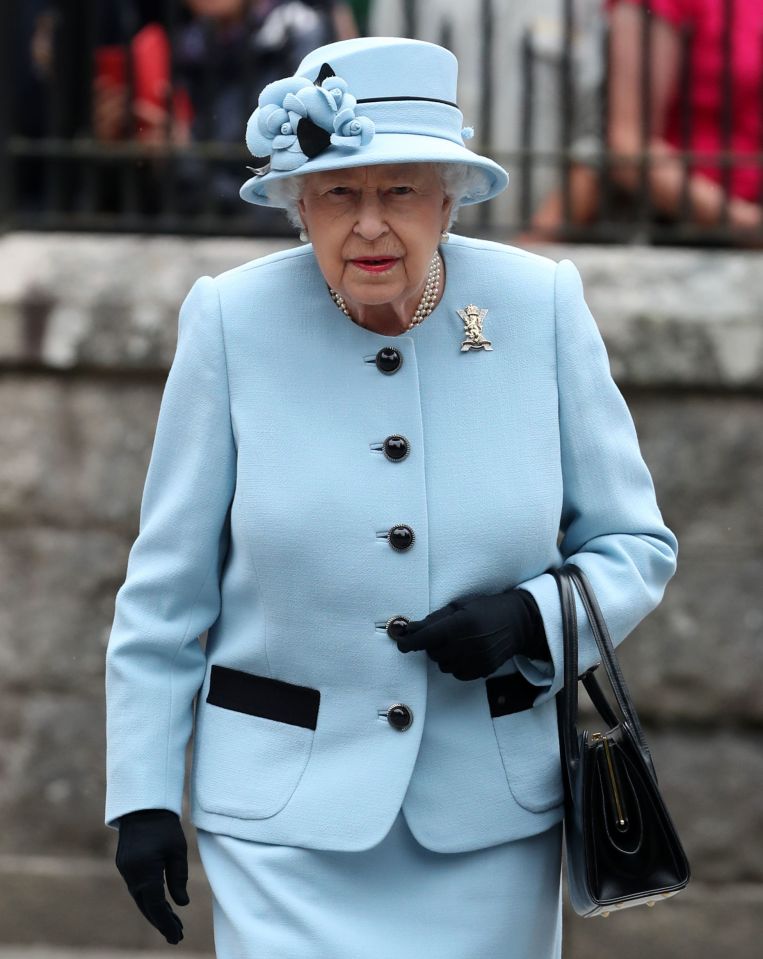  The Queen has reused old bedsheet from the former Royal Yacht Britannia at Balmoral